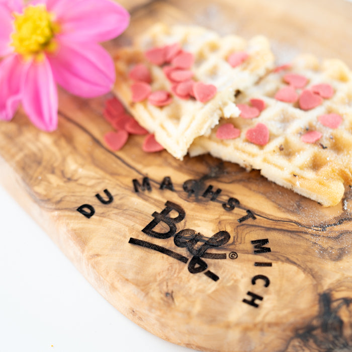 Cutting board rustic edge made of olive wood 25 – 29 cm
