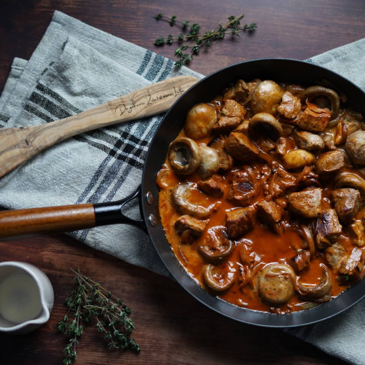 Rustic Pan RUSTICA pur: cast iron pan for all types of stoves