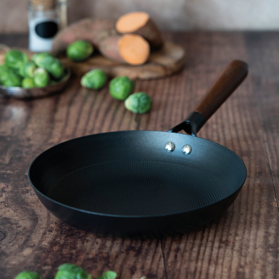 Potažená litinová pánev